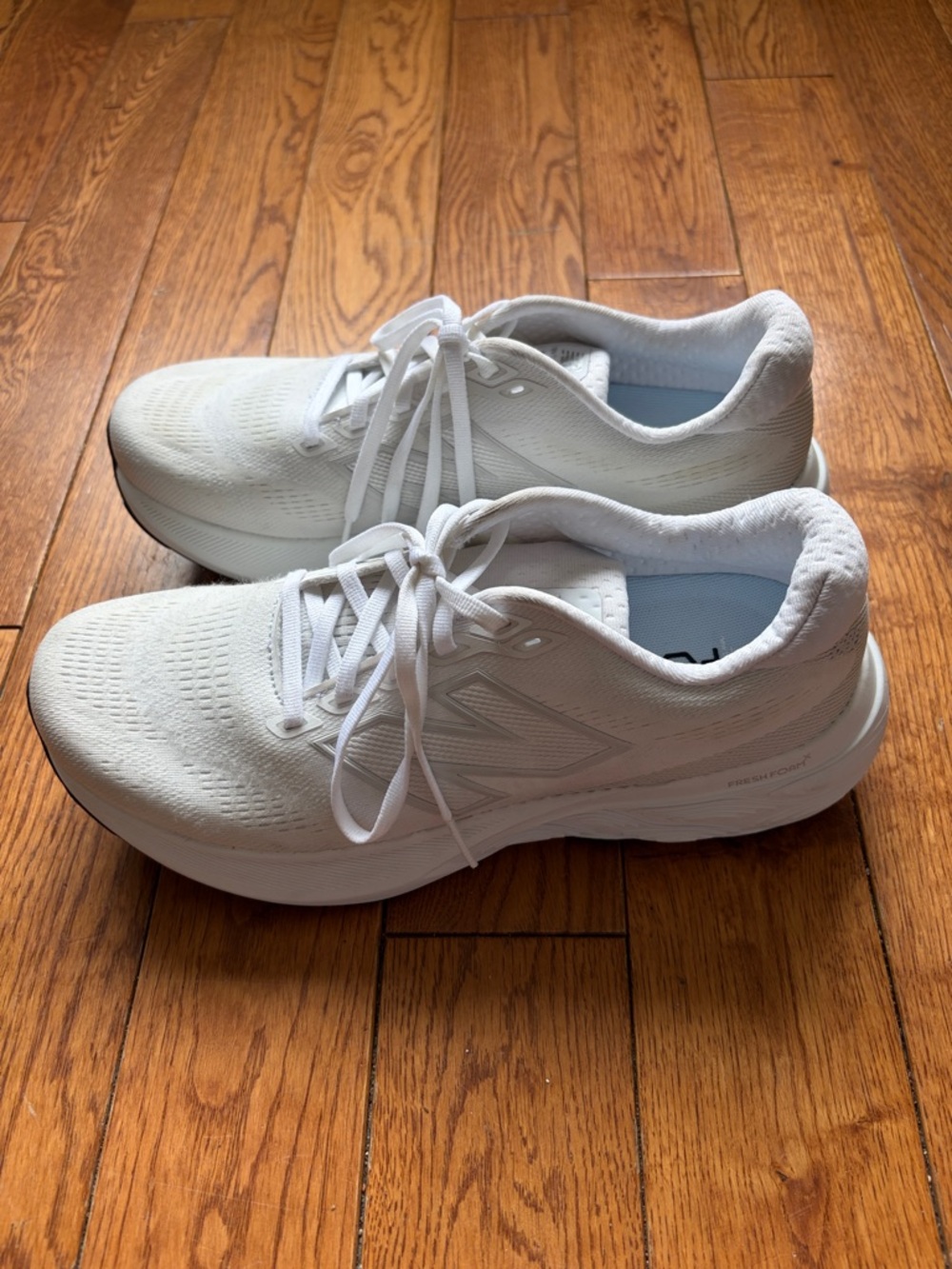 New Balance 880 White Athletic Lace-Up Running Shoes